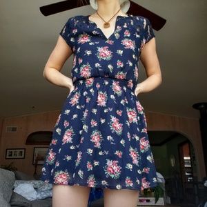 Floral and lace short sleeve mini dress